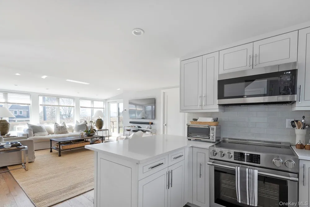 23 Landing Lane Southampton, NY 11968