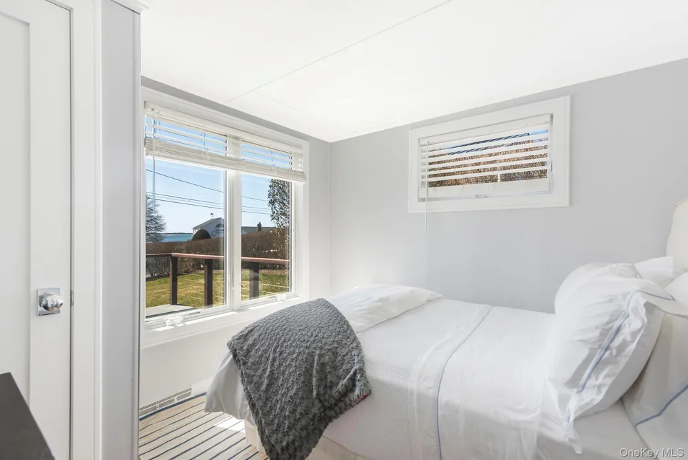 23 Landing Lane Southampton, NY 11968