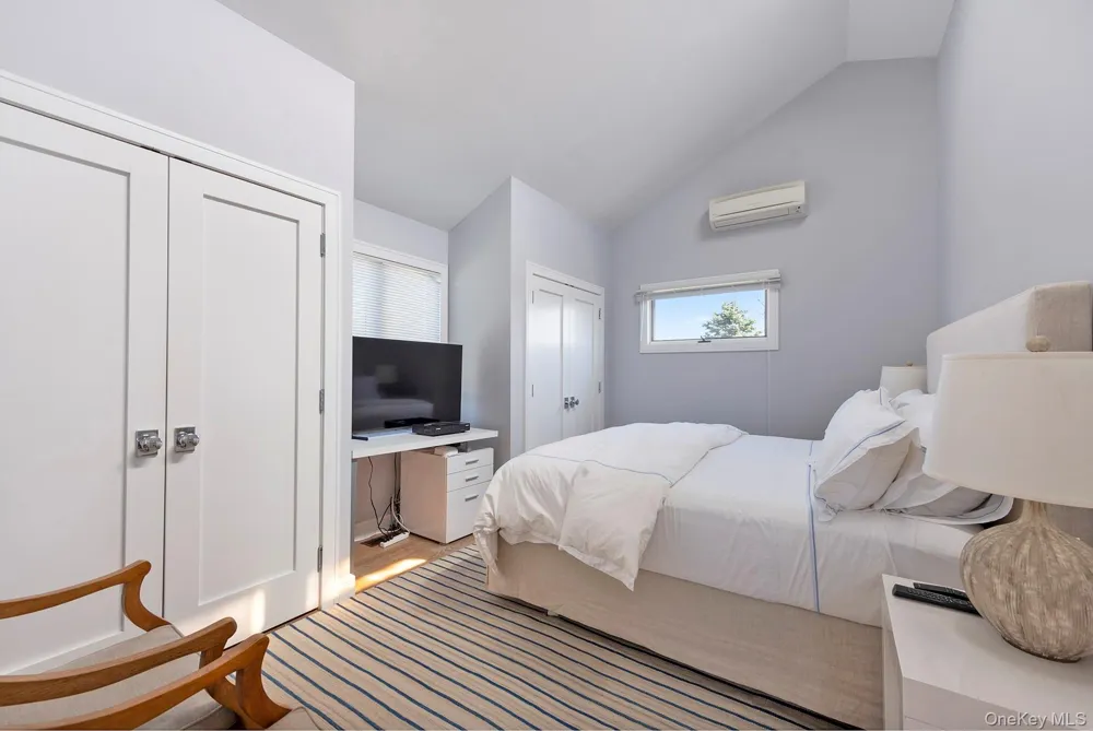 23 Landing Lane Southampton, NY 11968