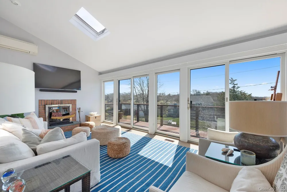 23 Landing Lane Southampton, NY 11968