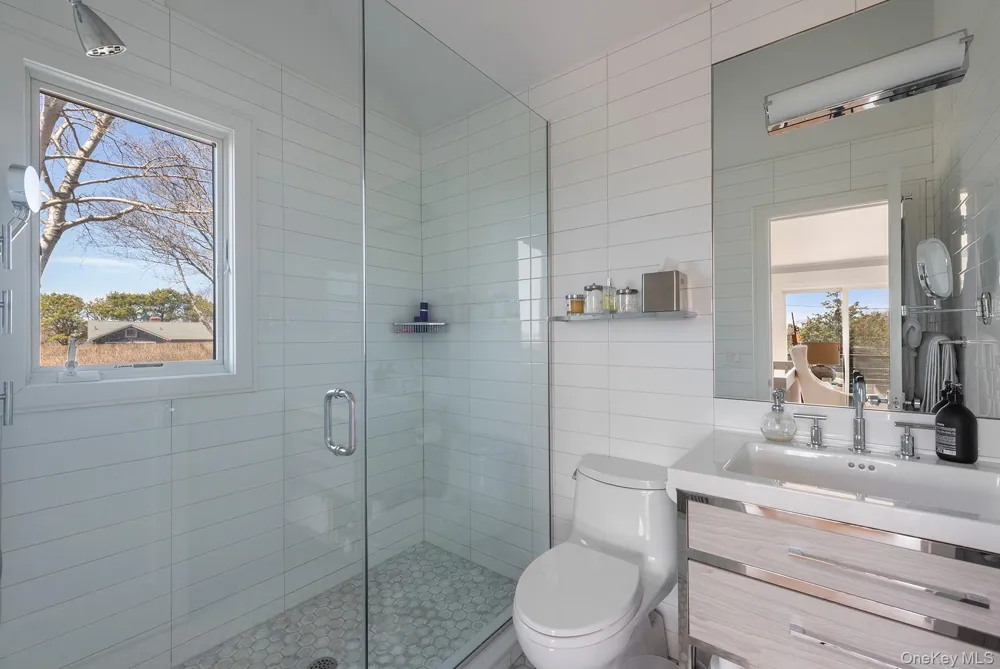 23 Landing Lane Southampton, NY 11968