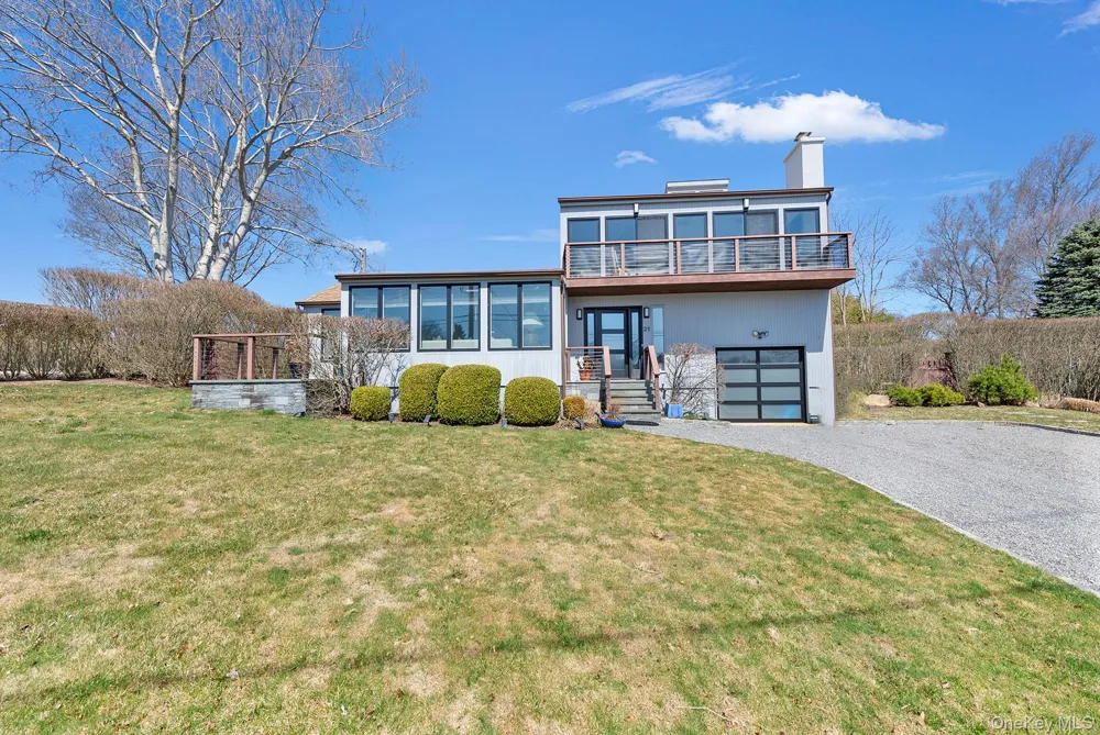 23 Landing Lane Southampton, NY 11968