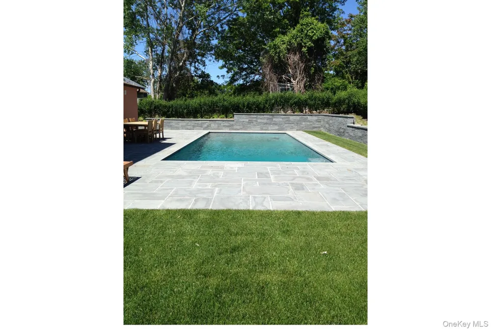 23 Landing Lane Southampton, NY 11968