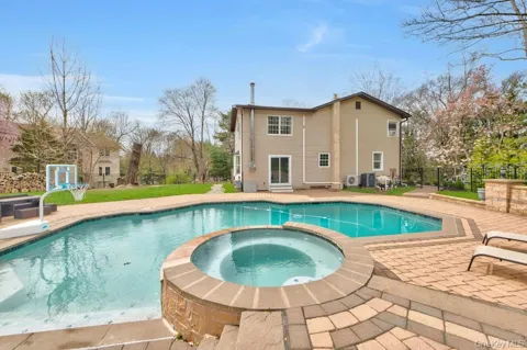 75 Airmont Road