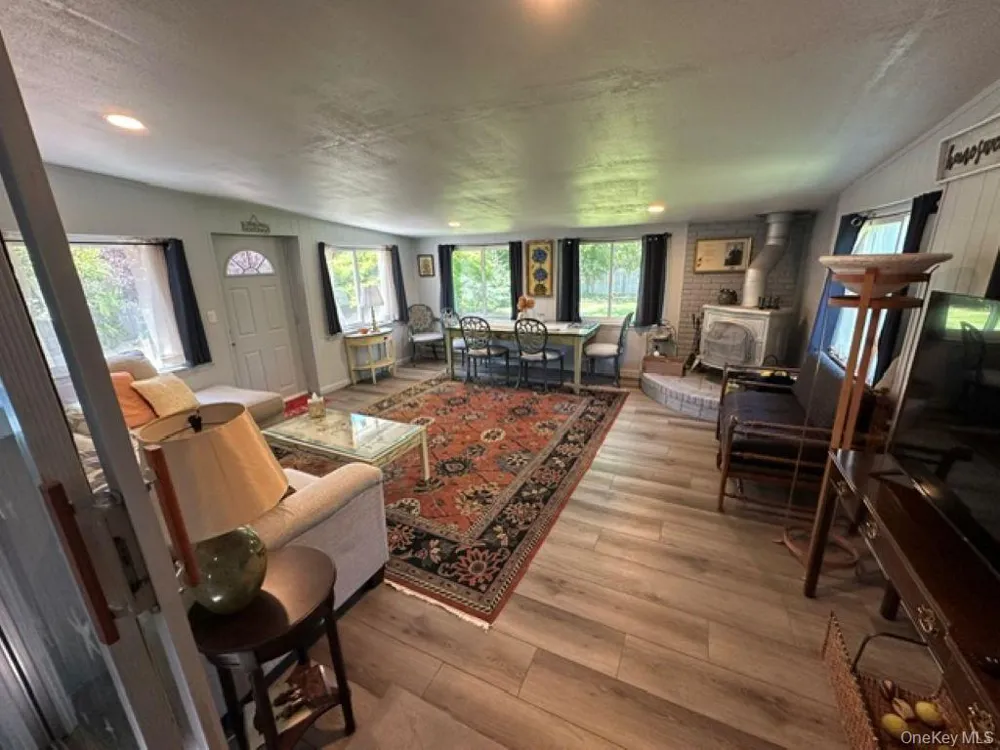 29 Maryland Boulevard Hampton Bays, NY 11946