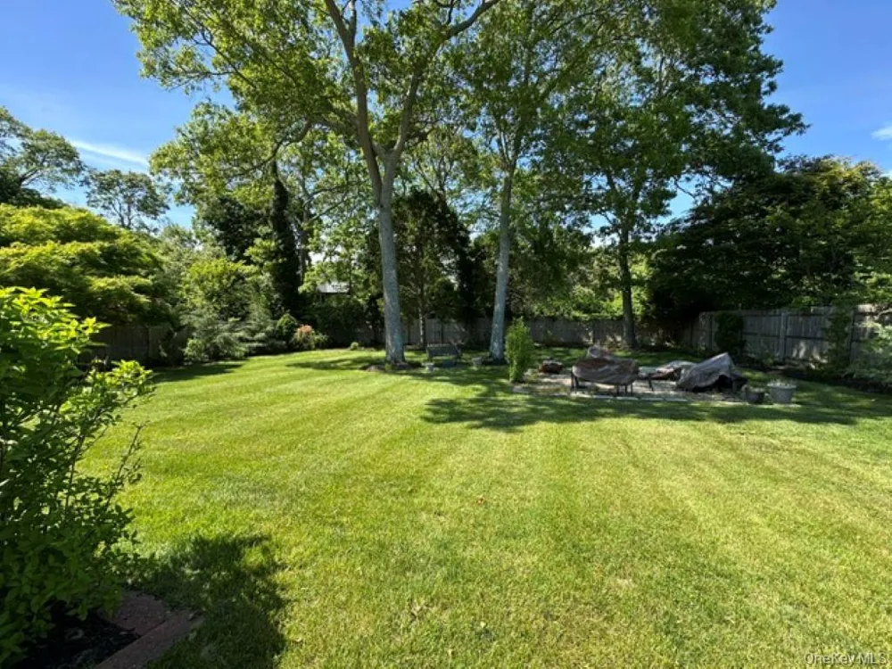 29 Maryland Boulevard Hampton Bays, NY 11946