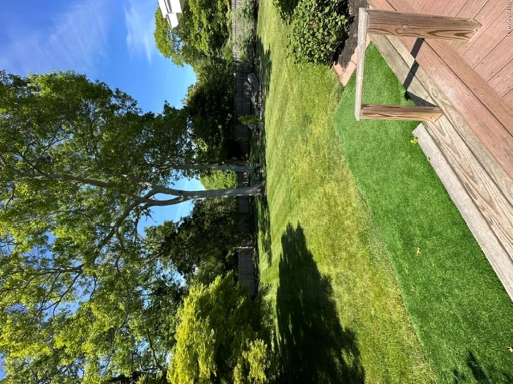 29 Maryland Boulevard Hampton Bays, NY 11946