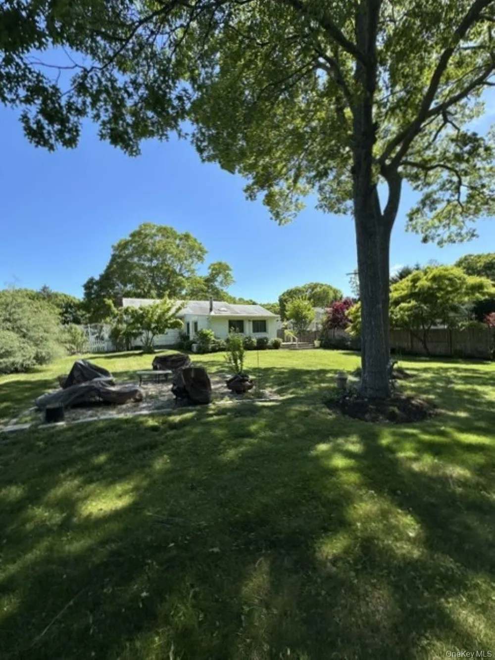 29 Maryland Boulevard Hampton Bays, NY 11946