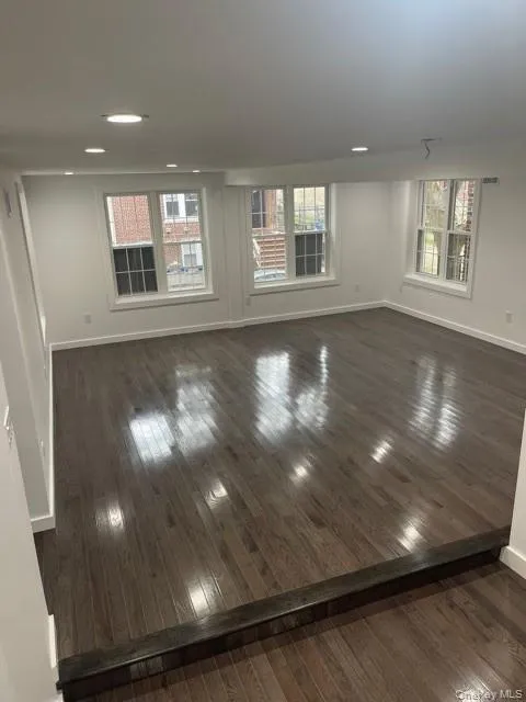 235 E 235th Street Bronx, NY 10470
