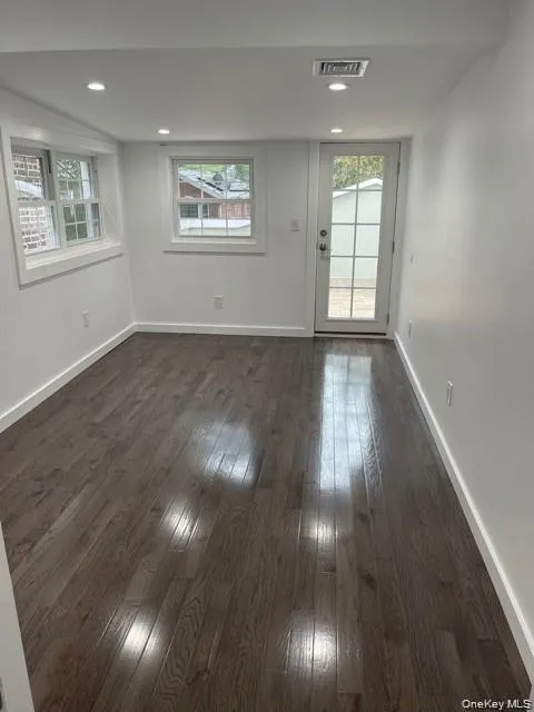 235 E 235th Street Bronx, NY 10470