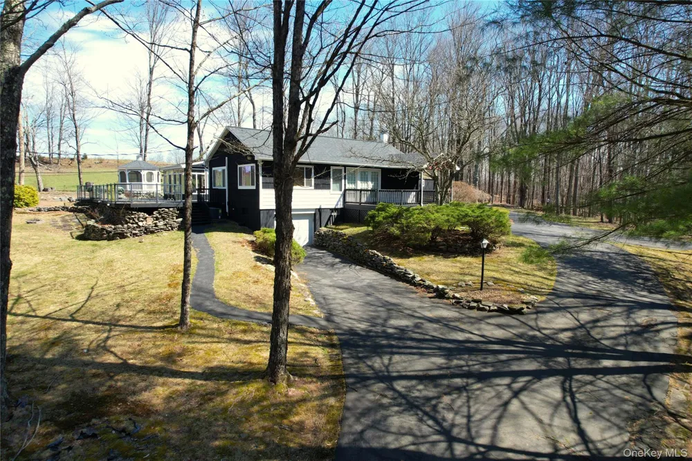 8 W Delaware Place Extension Smallwood, NY 12778