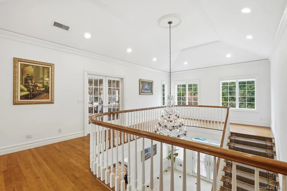 2 Coventry Court Larchmont, NY 10538