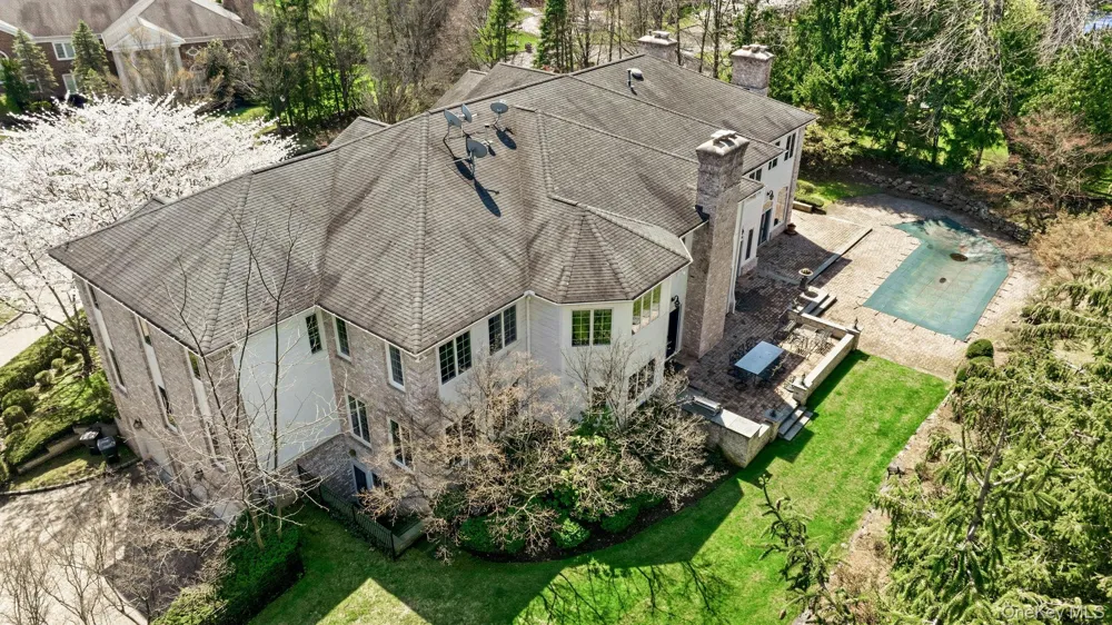 2 Coventry Court Larchmont, NY 10538