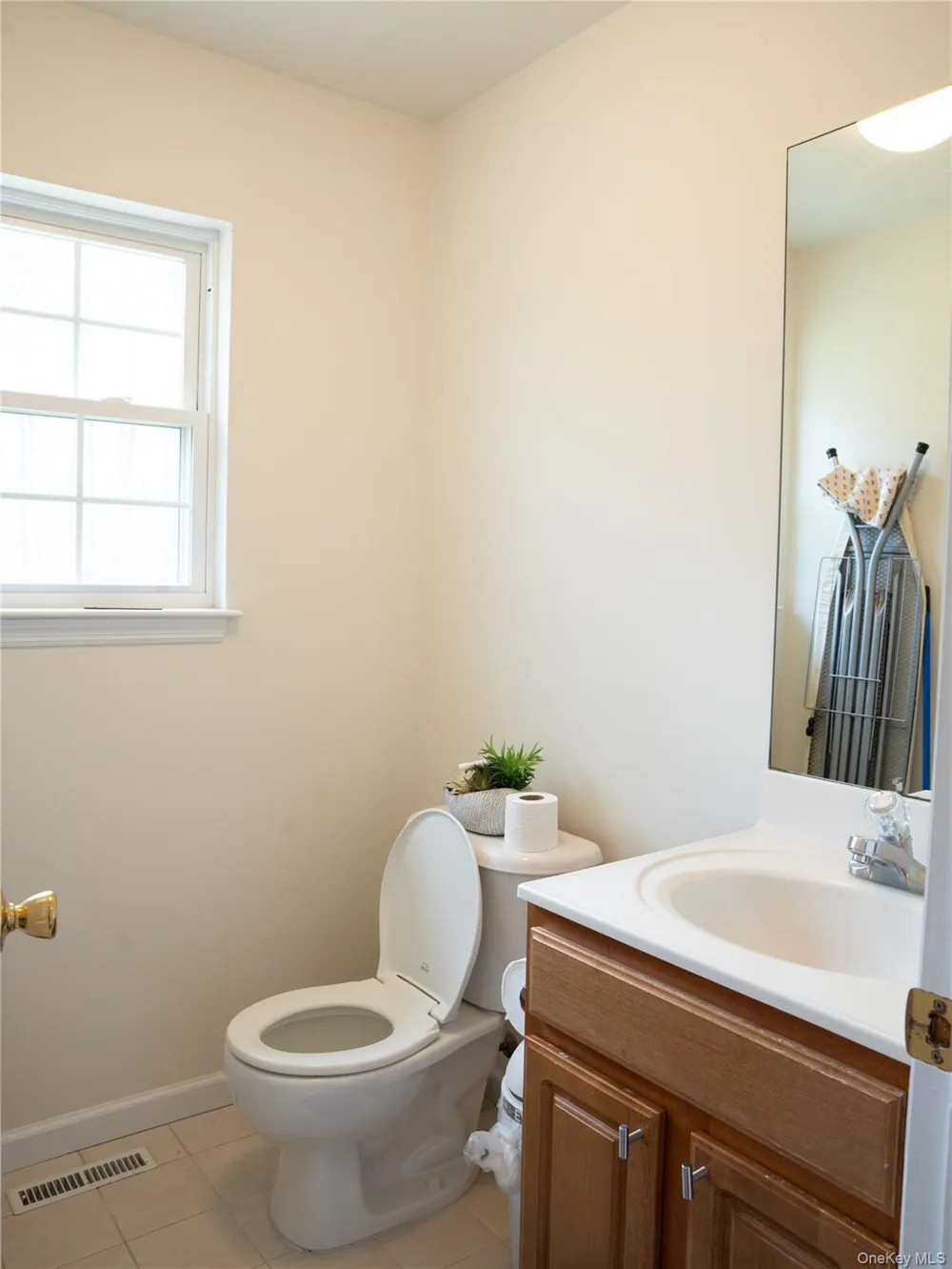 49 S Cozine Road Center Moriches, NY 11934