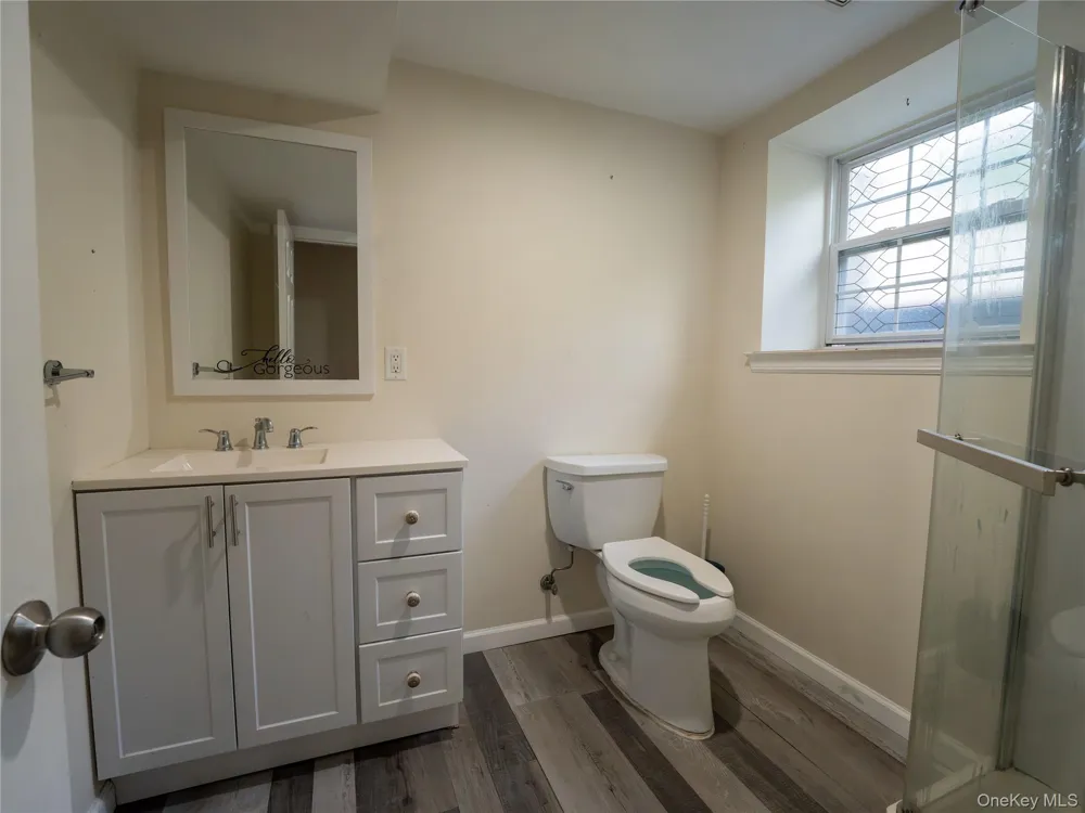49 S Cozine Road Center Moriches, NY 11934