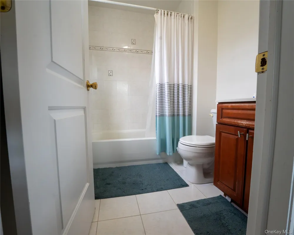 49 S Cozine Road Center Moriches, NY 11934