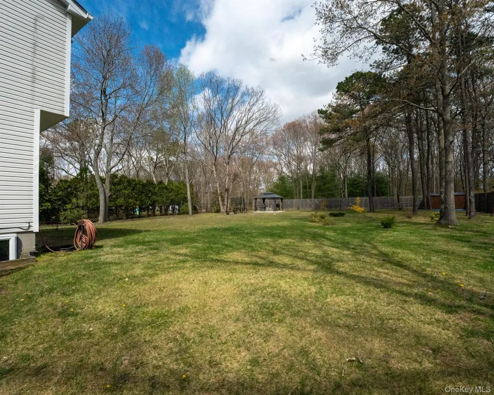 49 S Cozine Road Center Moriches, NY 11934