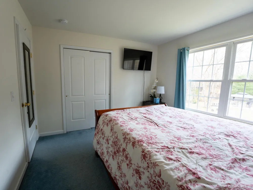 49 S Cozine Road Center Moriches, NY 11934