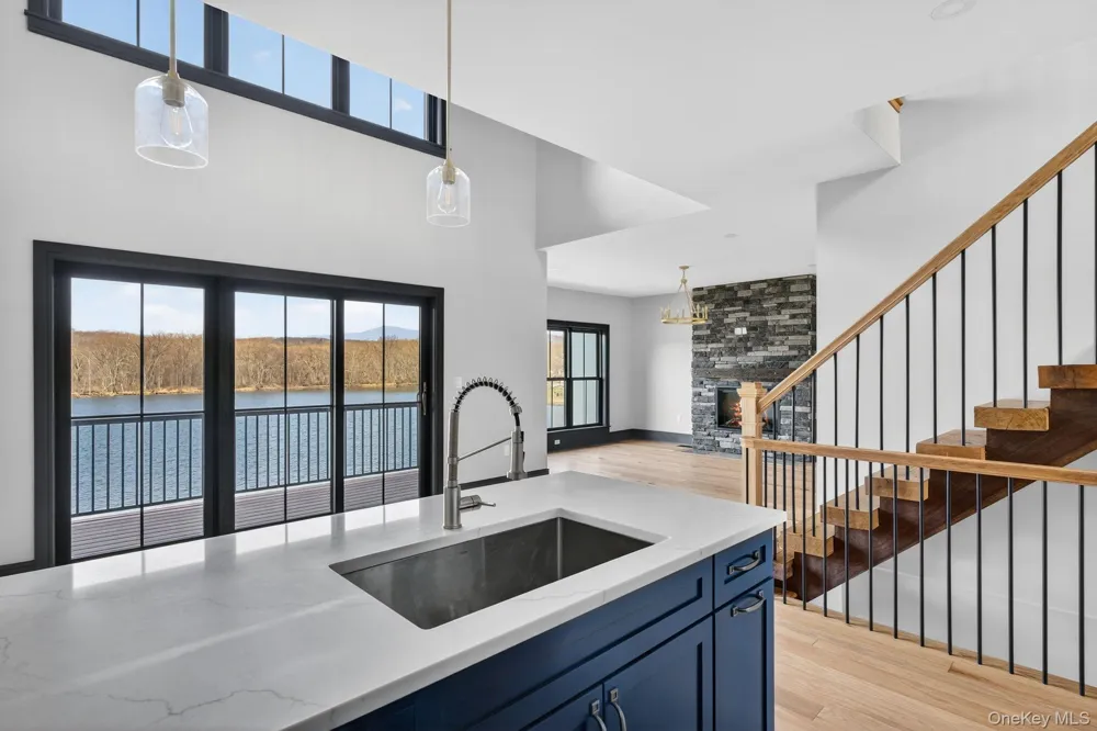 16 Icehouse Drive Saugerties, NY 12477