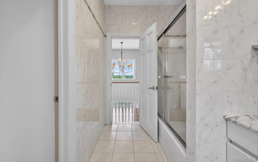 16 E Slope Road Bayville, NY 11709