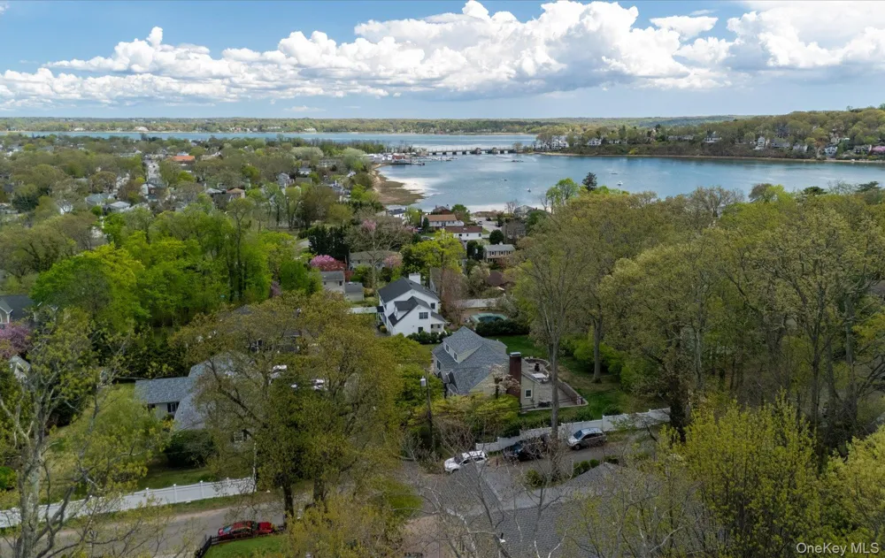 16 E Slope Road Bayville, NY 11709