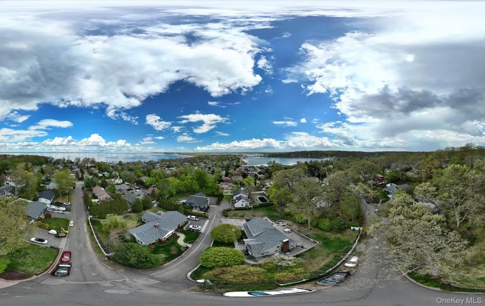 16 E Slope Road Bayville, NY 11709