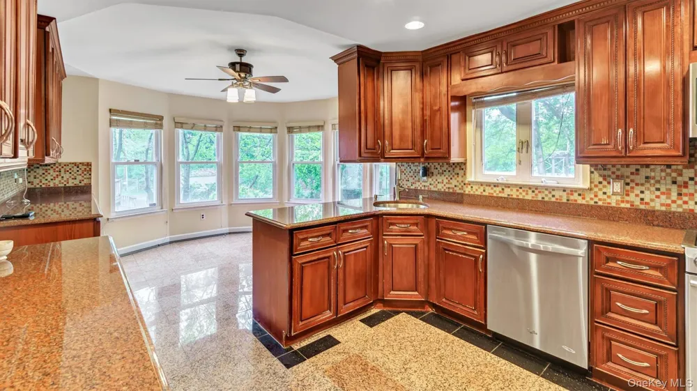 47 Carriage Road Roslyn, NY 11576