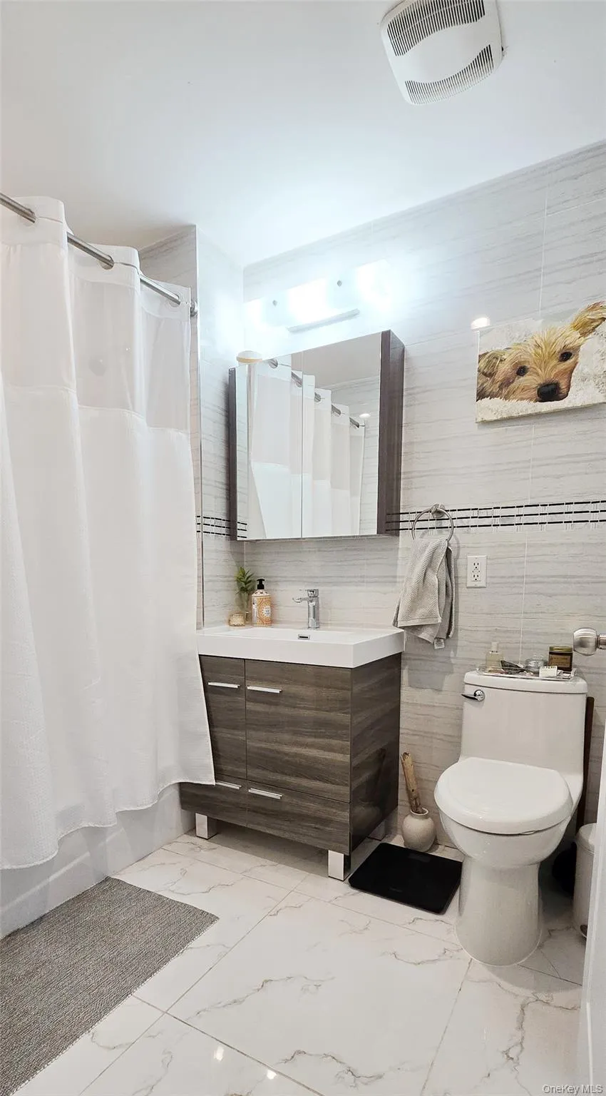 4511 82nd Street #W8G Elmhurst, NY 11373