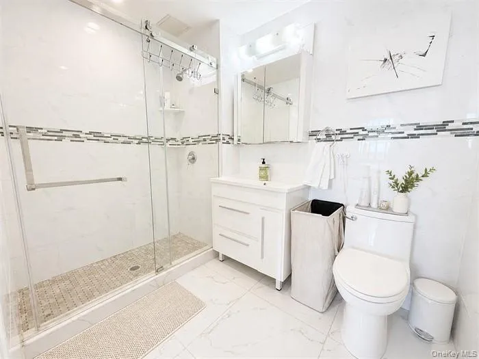 4511 82nd Street #W8G Elmhurst, NY 11373