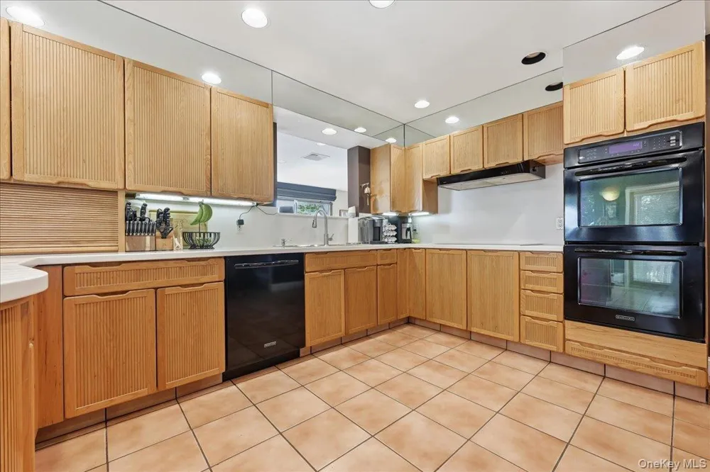 648 Nassau Avenue Freeport, NY 11520