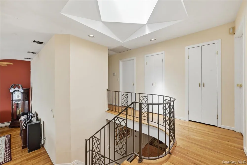 648 Nassau Avenue Freeport, NY 11520