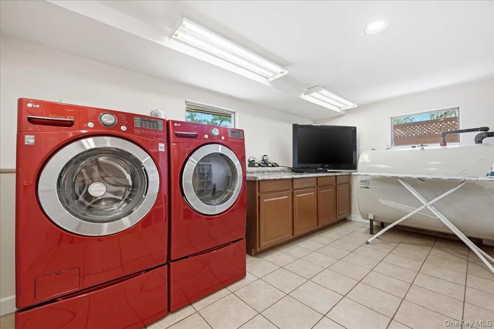 648 Nassau Avenue Freeport, NY 11520