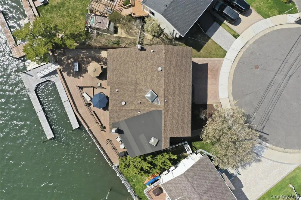 648 Nassau Avenue Freeport, NY 11520