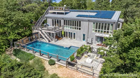 32 Tuthill Lane