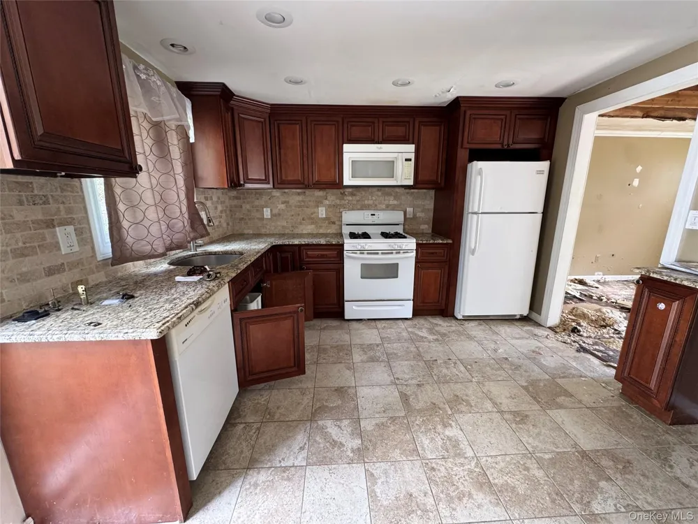 33 Hurd Avenue Garnerville, NY 10923
