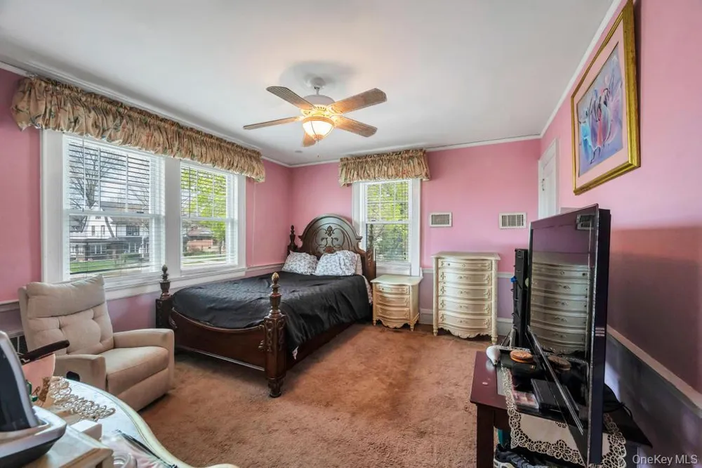 88-35 193rd Street Hollis, NY 11423