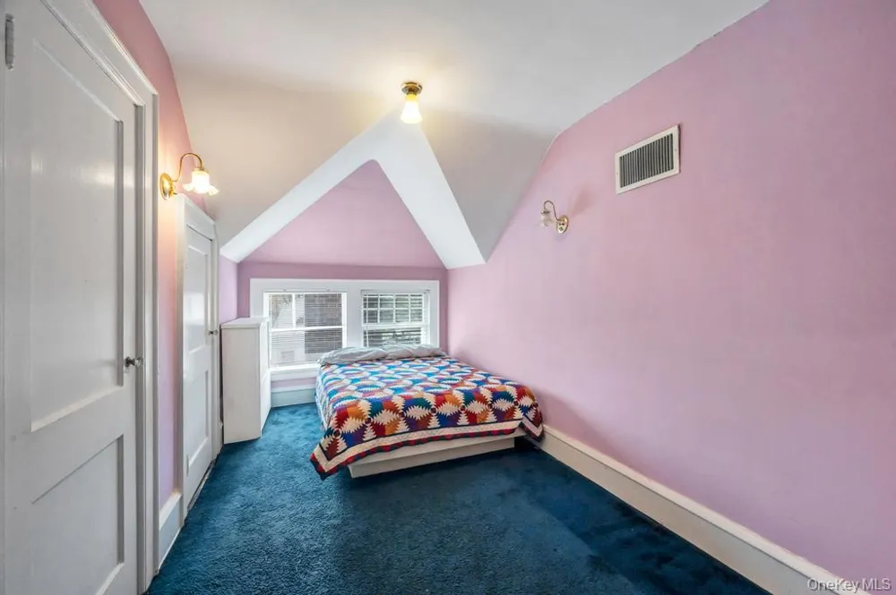 88-35 193rd Street Hollis, NY 11423