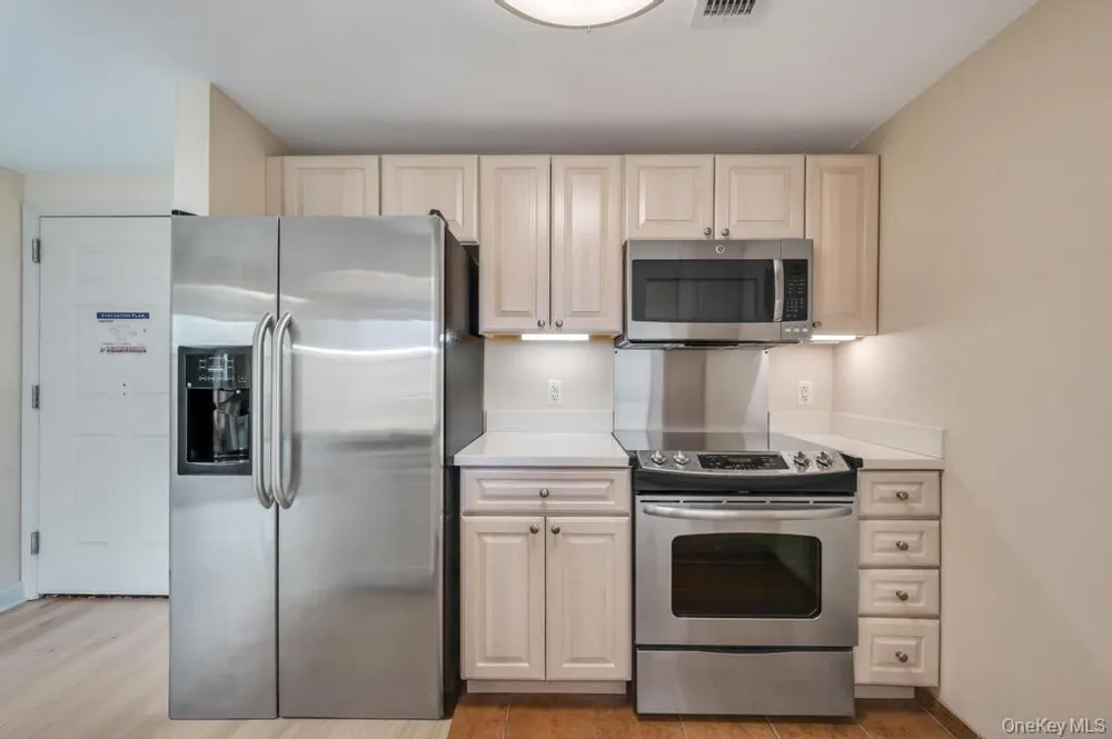 300 E Overlook #240 Port Washington, NY 11050