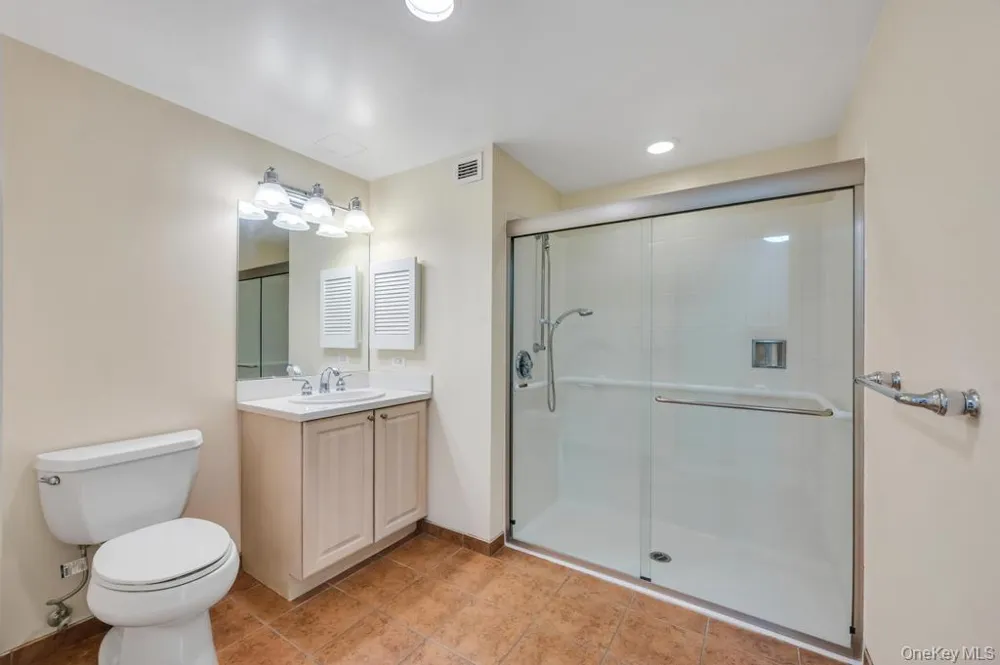 300 E Overlook #240 Port Washington, NY 11050