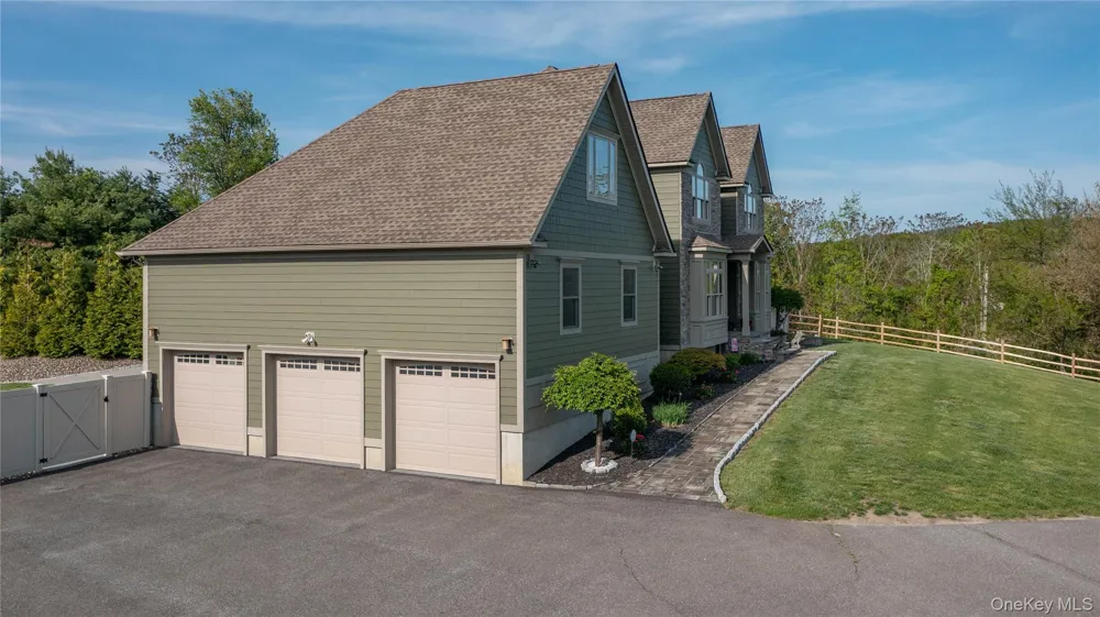 163 Hapeman Hill Road Red Hook, NY 12571