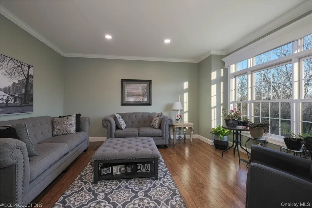 163 Hapeman Hill Road Red Hook, NY 12571