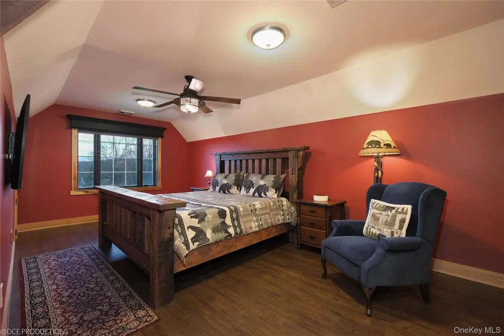 163 Hapeman Hill Road Red Hook, NY 12571
