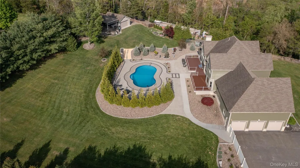 163 Hapeman Hill Road Red Hook, NY 12571