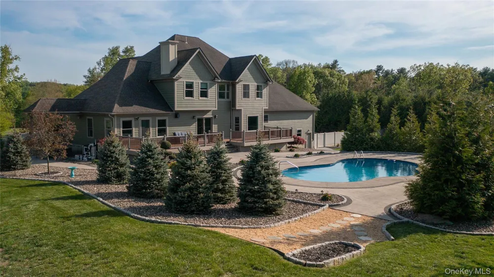 163 Hapeman Hill Road Red Hook, NY 12571