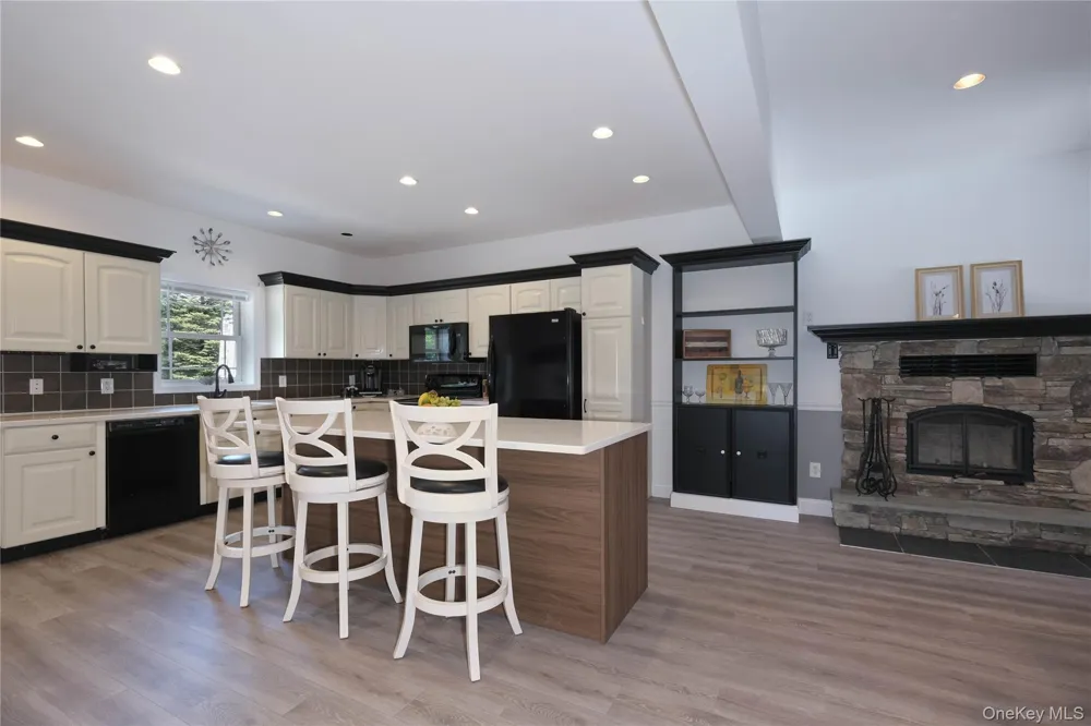 163 Hapeman Hill Road Red Hook, NY 12571