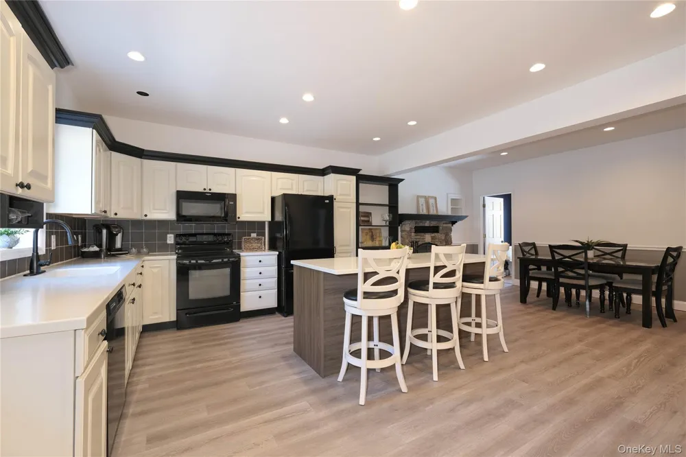 163 Hapeman Hill Road Red Hook, NY 12571