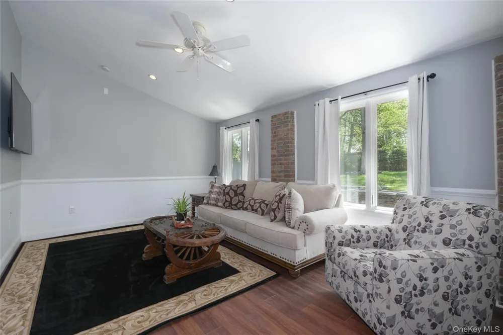 163 Hapeman Hill Road Red Hook, NY 12571