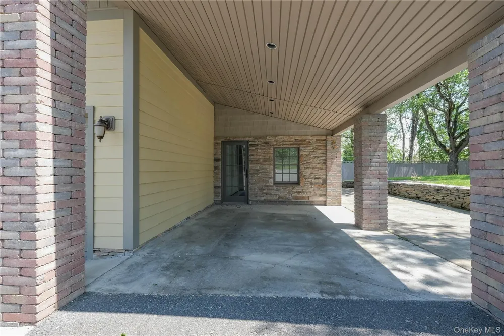 163 Hapeman Hill Road Red Hook, NY 12571