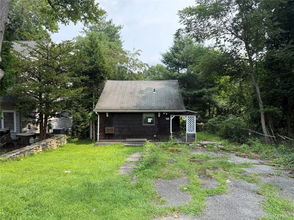6 Shenorock Drive Yorktown Heights, NY 10598