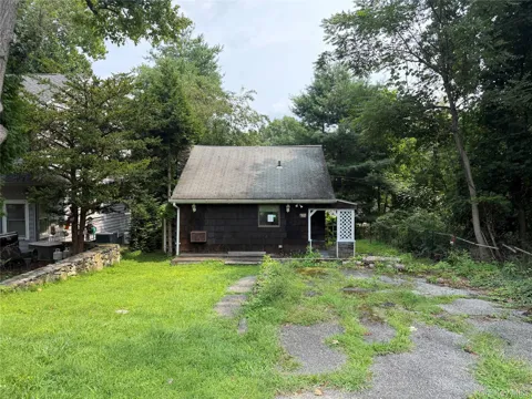 6 Shenorock Drive